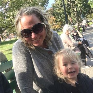 Meet your Posher, Lauren